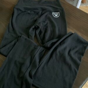 Raiders Women's Black Leggings with Logo